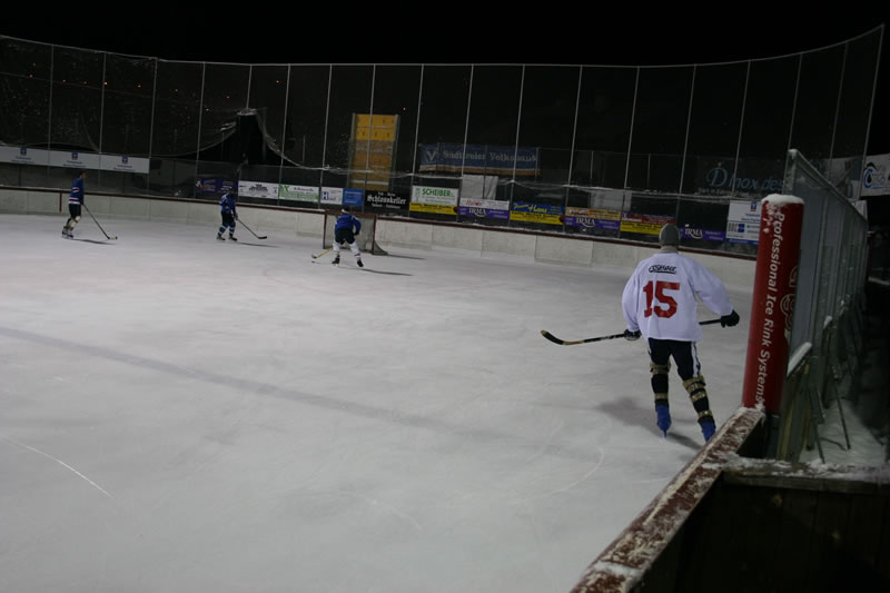 gal/Eishockeyspiel in Toblach/2008-02-02 SVR Eishockey 020.jpg